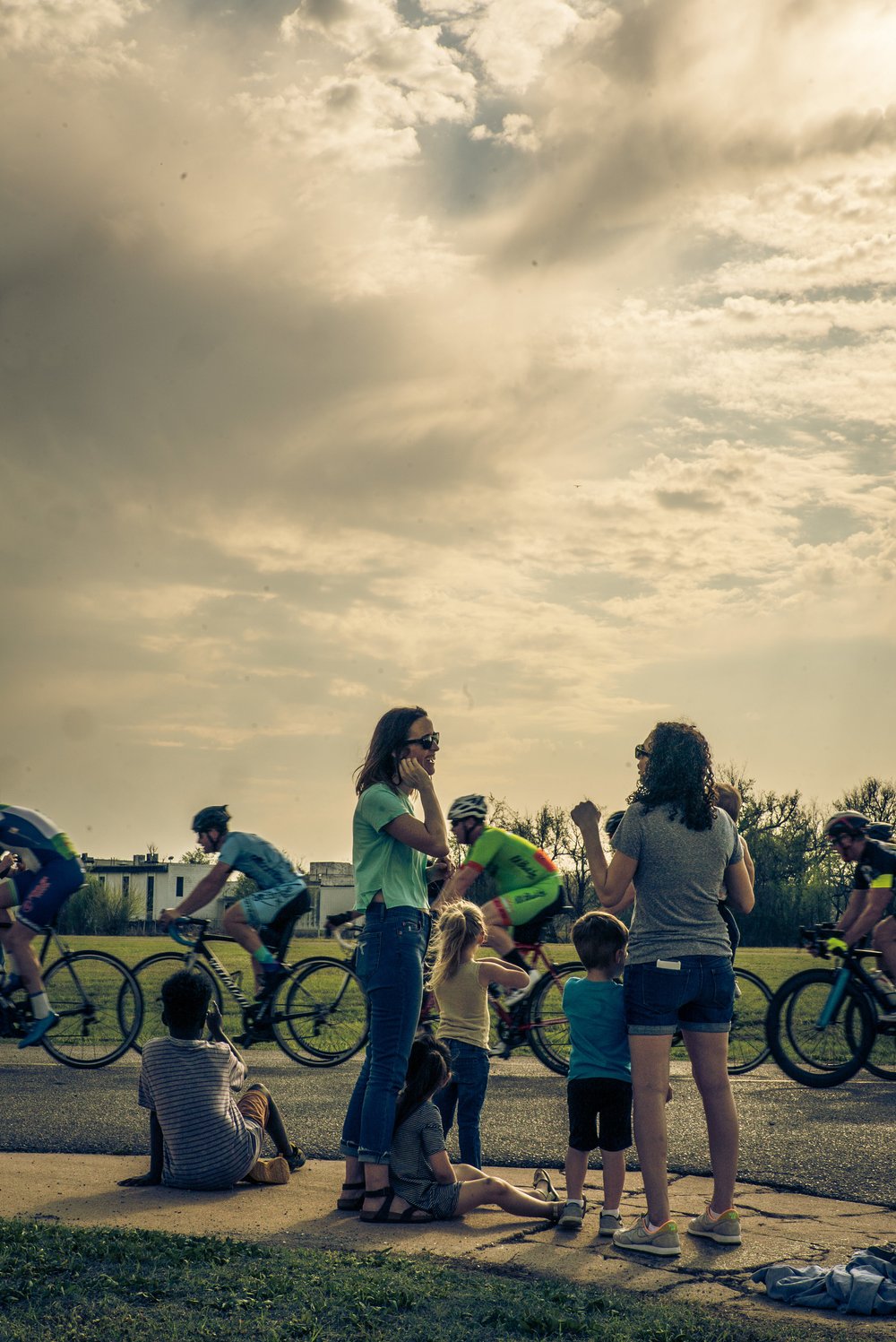CYCLING COMMUNITY